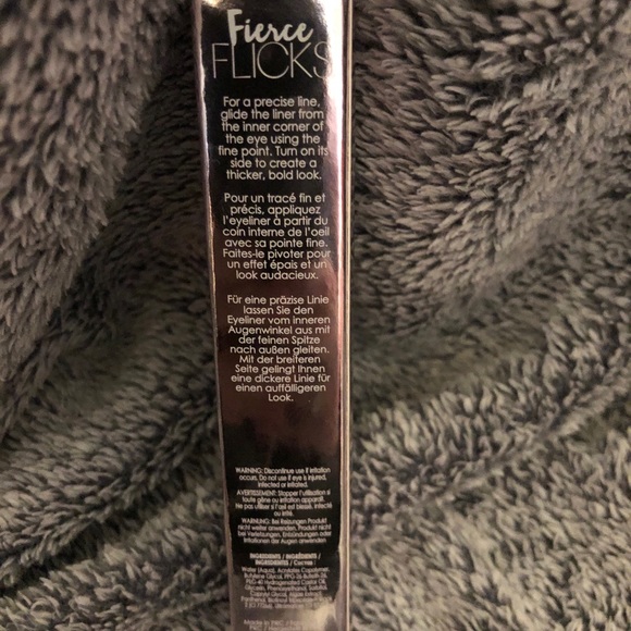 Fierce flicks precision liquid eye liner- black - Picture 6 of 6